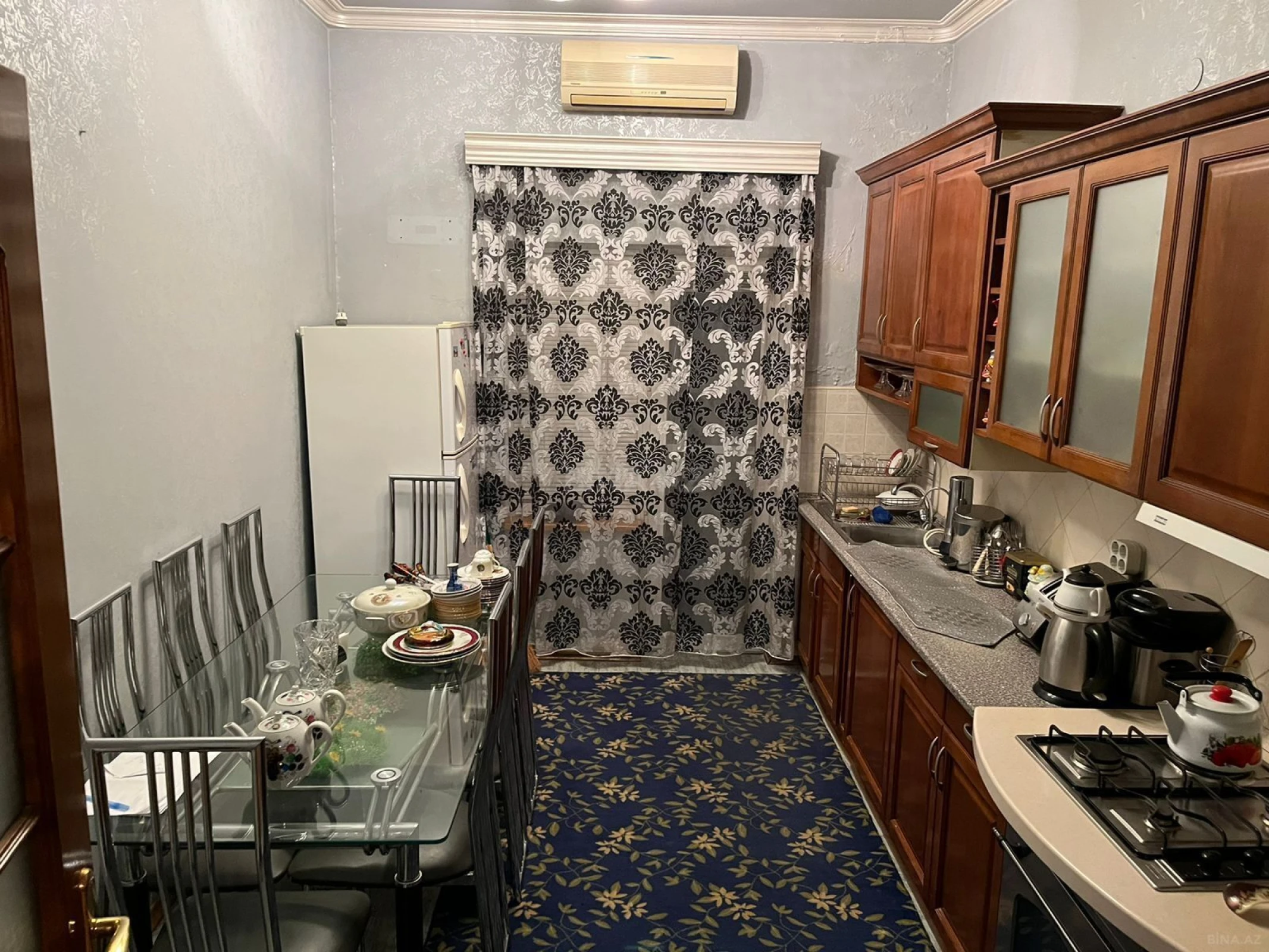 Kirayə verilir 2 otaqlı mənzil 120 m²