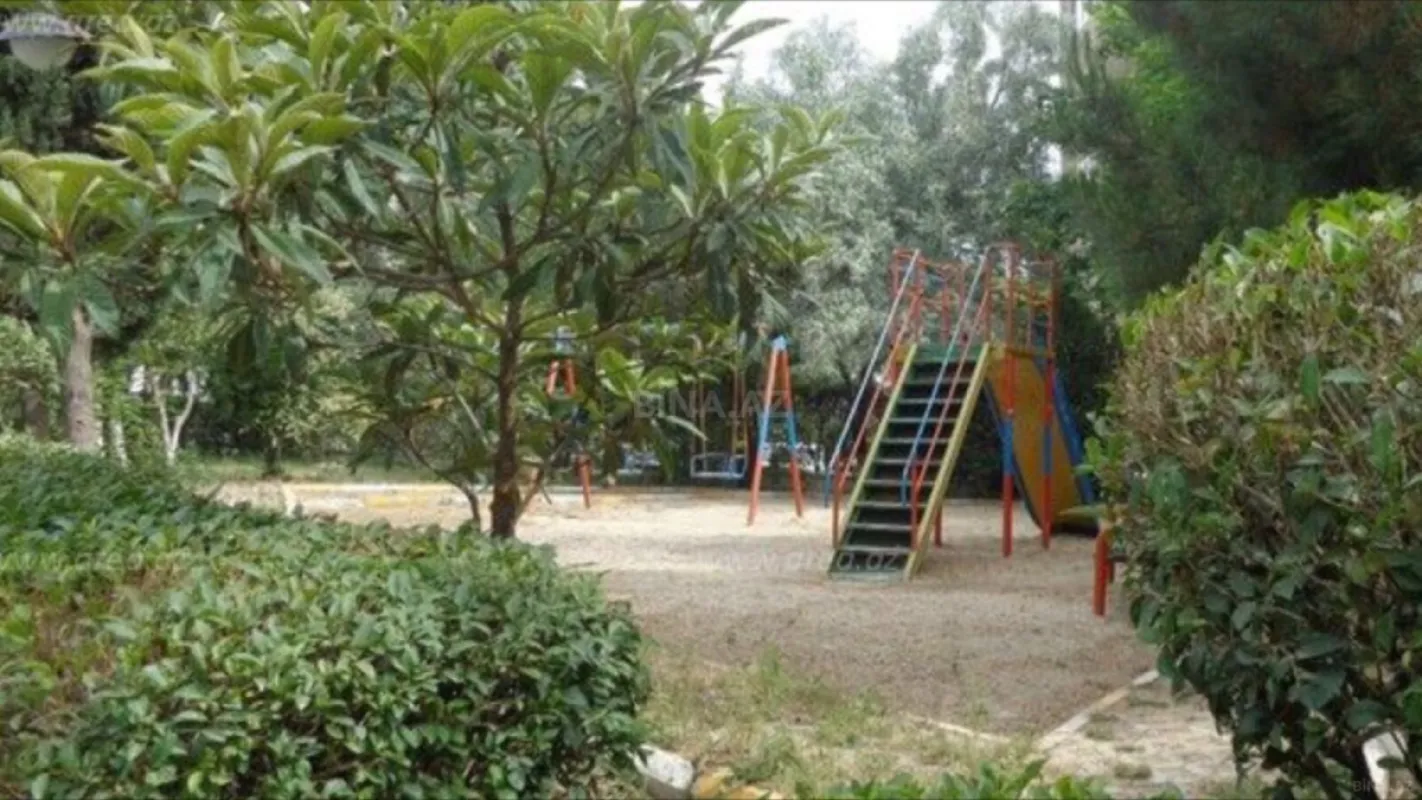 Kirayə verilir 2 otaqlı mənzil 120 m²