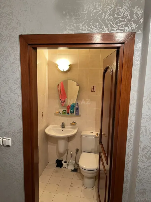 Kirayə verilir 2 otaqlı mənzil 120 m²