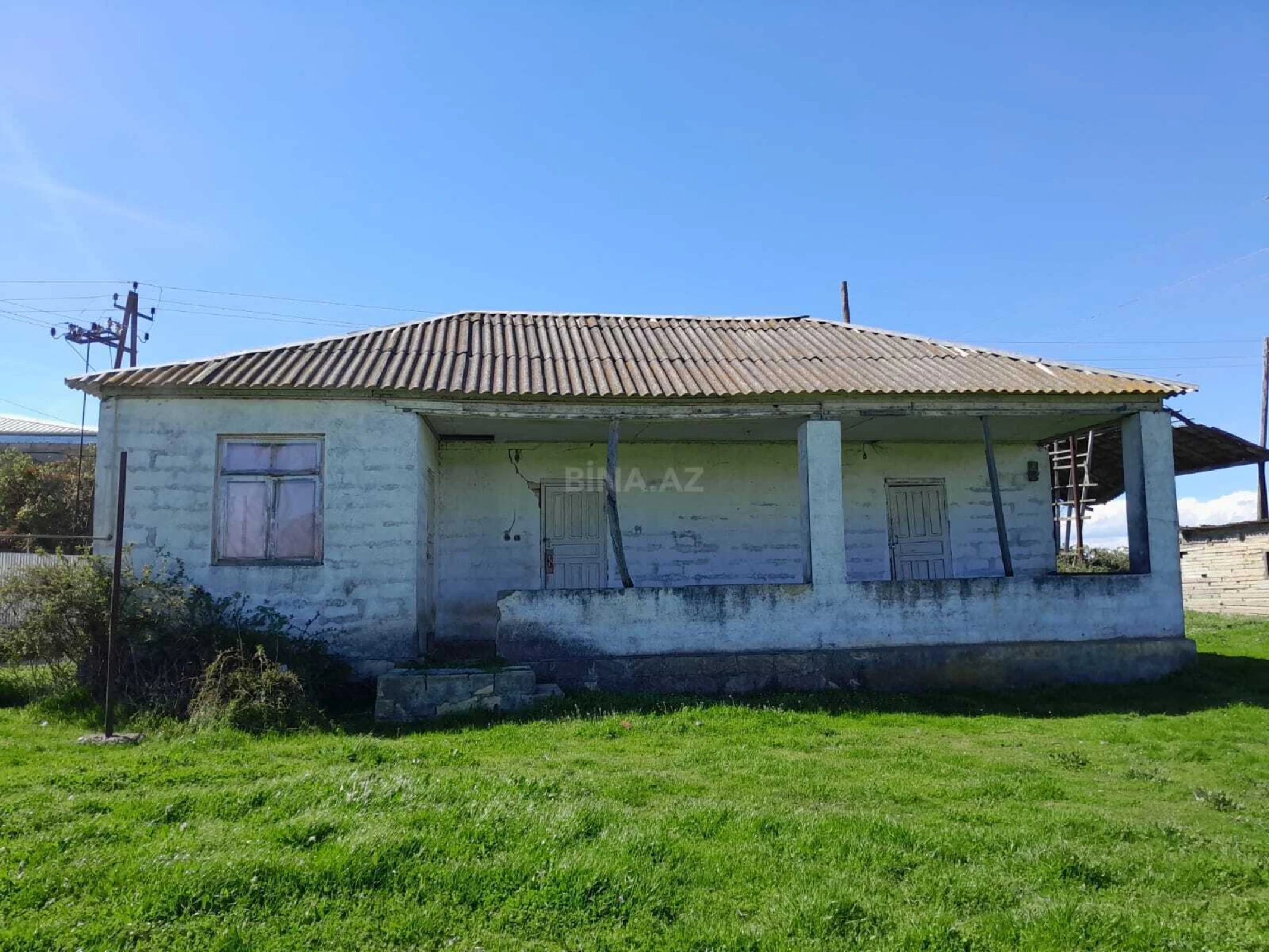 Satılır 4 otaqlı həyət evi 100 m²