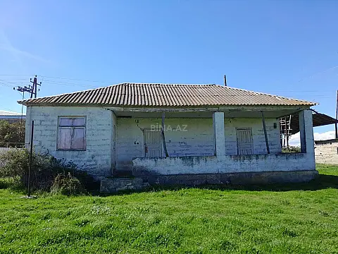 Satılır 4 otaqlı həyət evi 100 m²