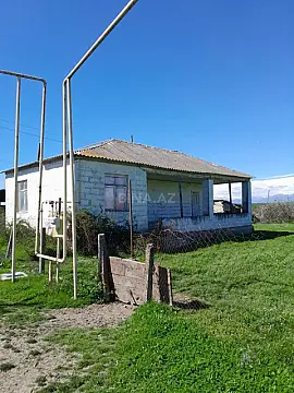 Satılır 4 otaqlı həyət evi 100 m²