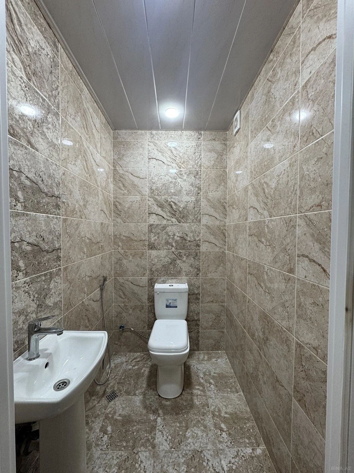 Satılır 3 otaqlı mənzil 125 m²