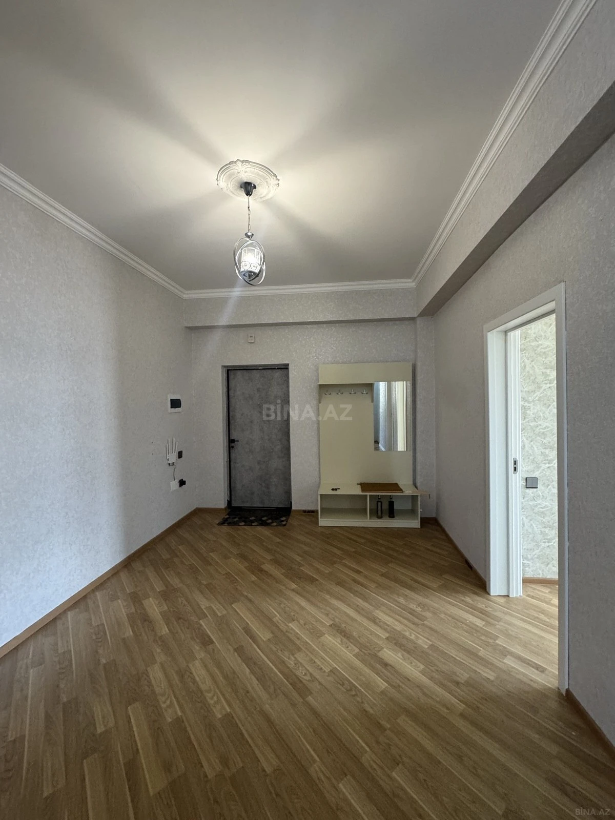 Satılır 3 otaqlı mənzil 125 m²