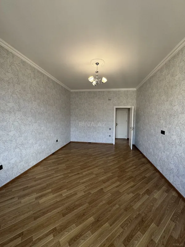 Satılır 3 otaqlı mənzil 125 m²