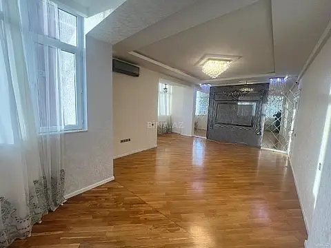 Satılır 3 otaqlı mənzil 112 m²