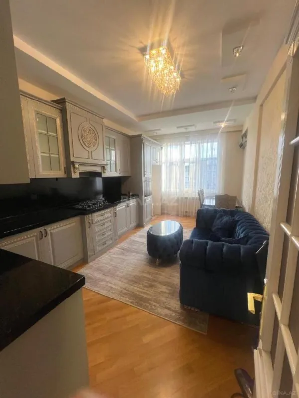 Satılır 3 otaqlı mənzil 112 m²