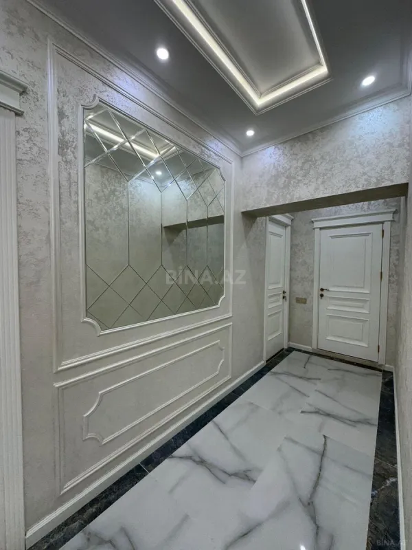 Satılır 2 otaqlı mənzil 109 m²