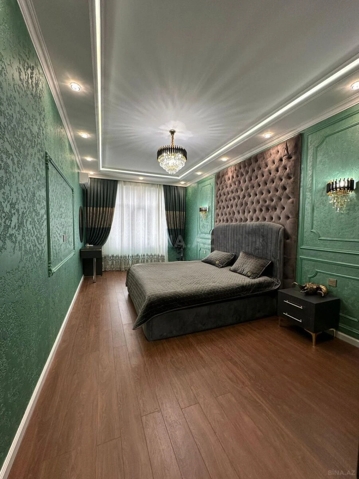 Satılır 2 otaqlı mənzil 109 m²