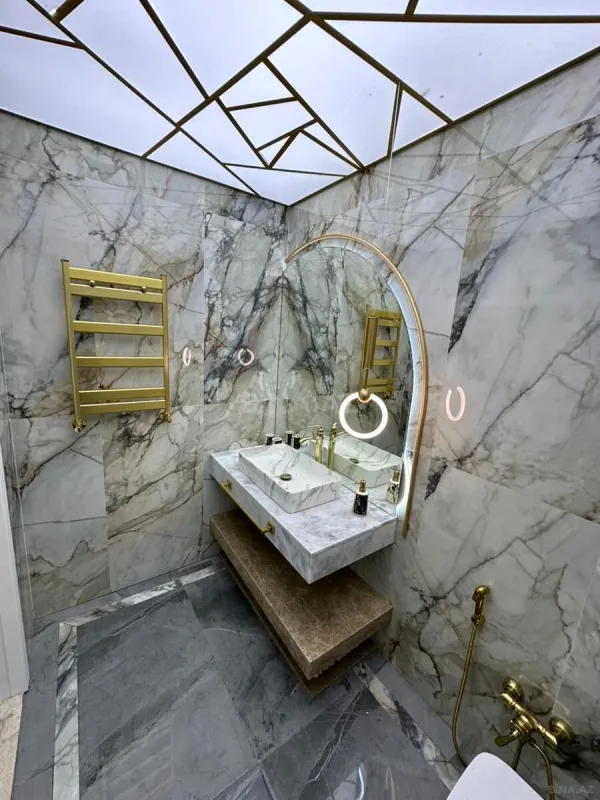 Satılır 2 otaqlı mənzil 109 m²