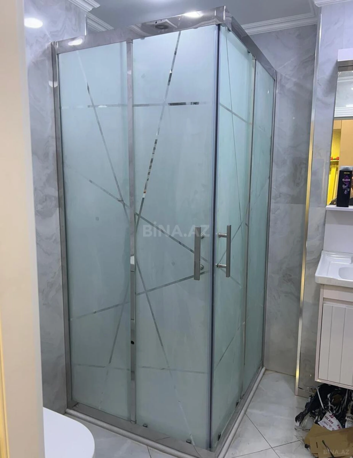 Kirayə verilir 2 otaqlı mənzil 70 m²