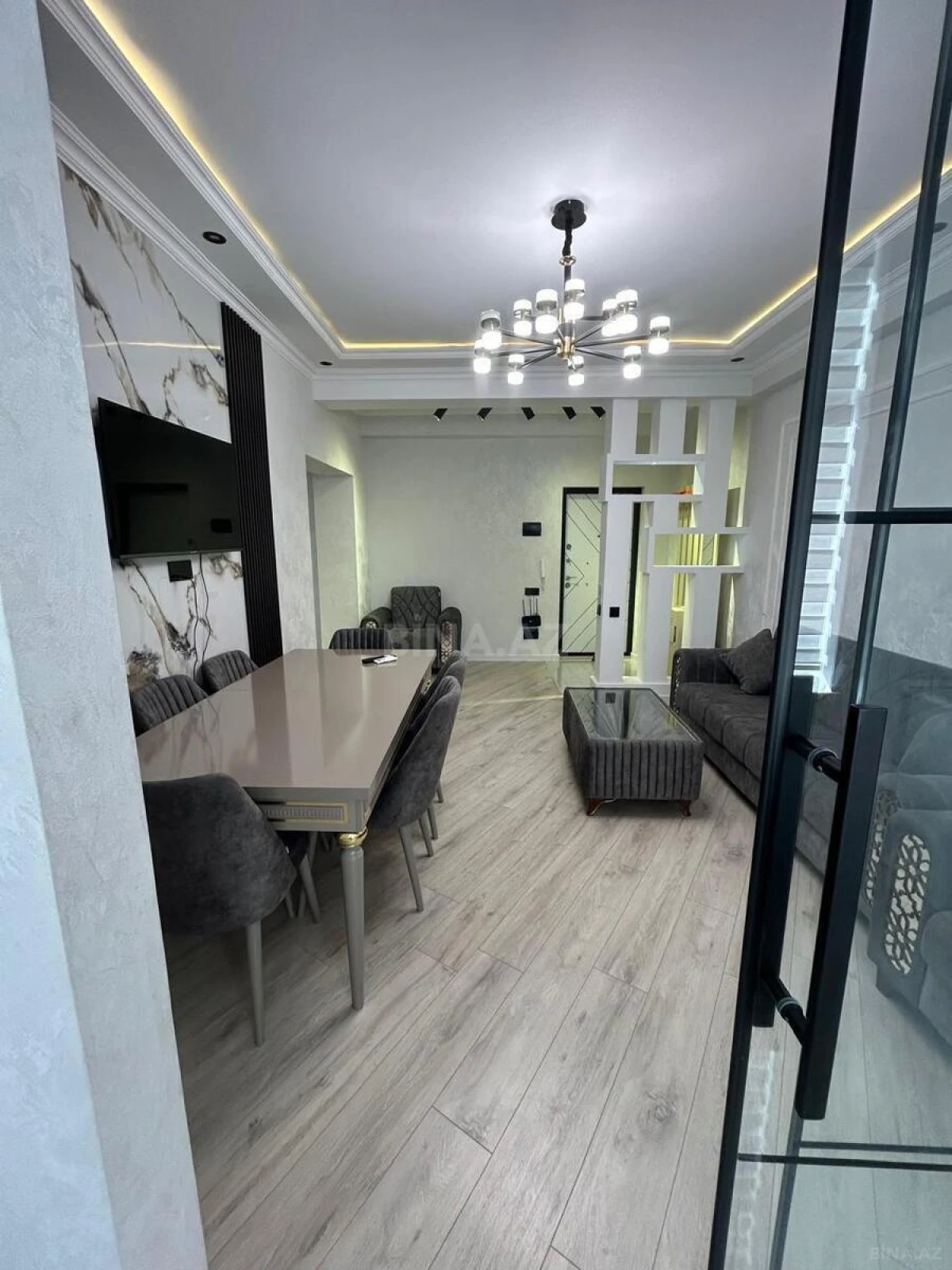Kirayə verilir 2 otaqlı mənzil 70 m²