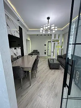 Kirayə verilir 2 otaqlı mənzil 70 m²
