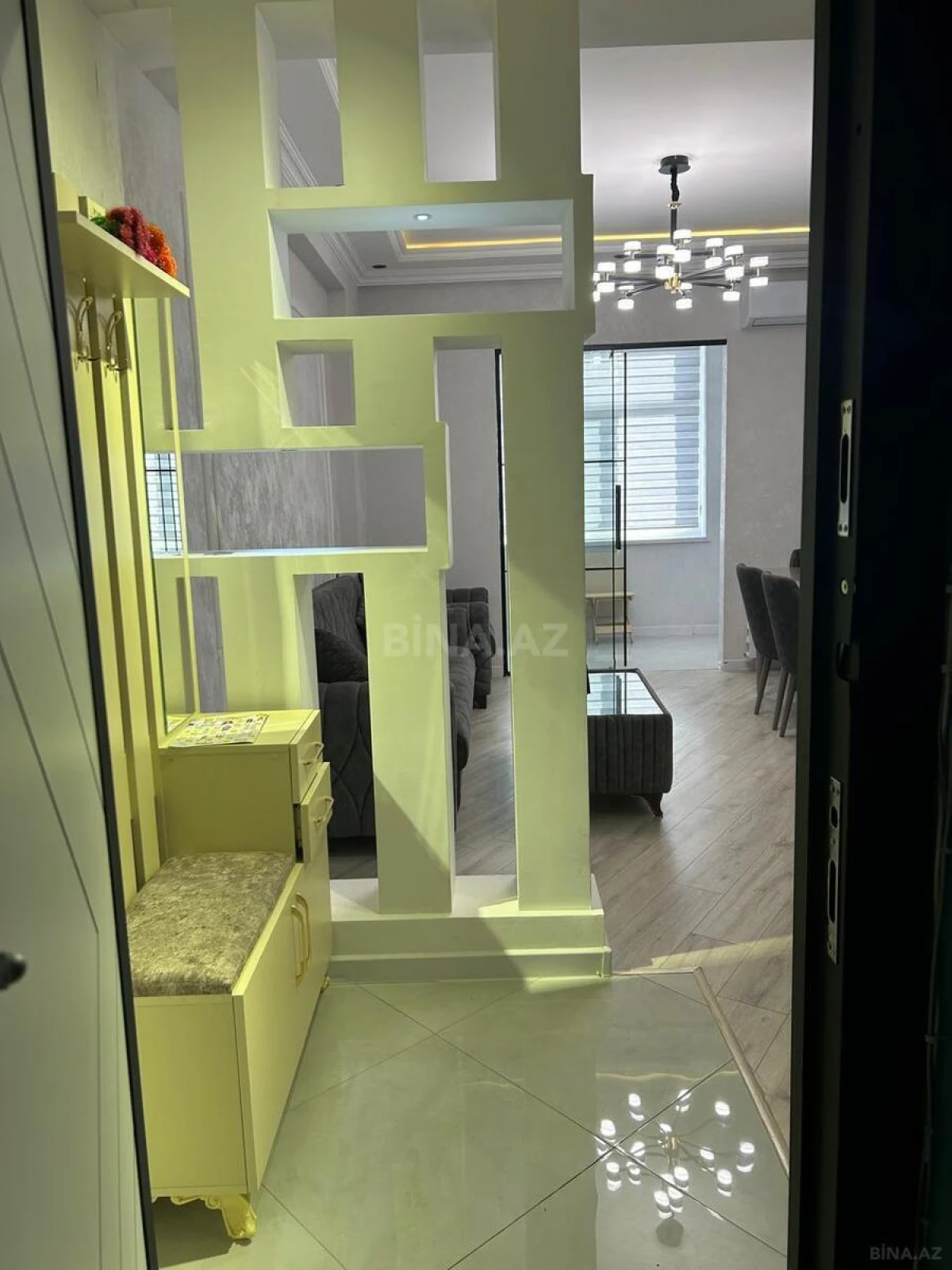 Kirayə verilir 2 otaqlı mənzil 70 m²