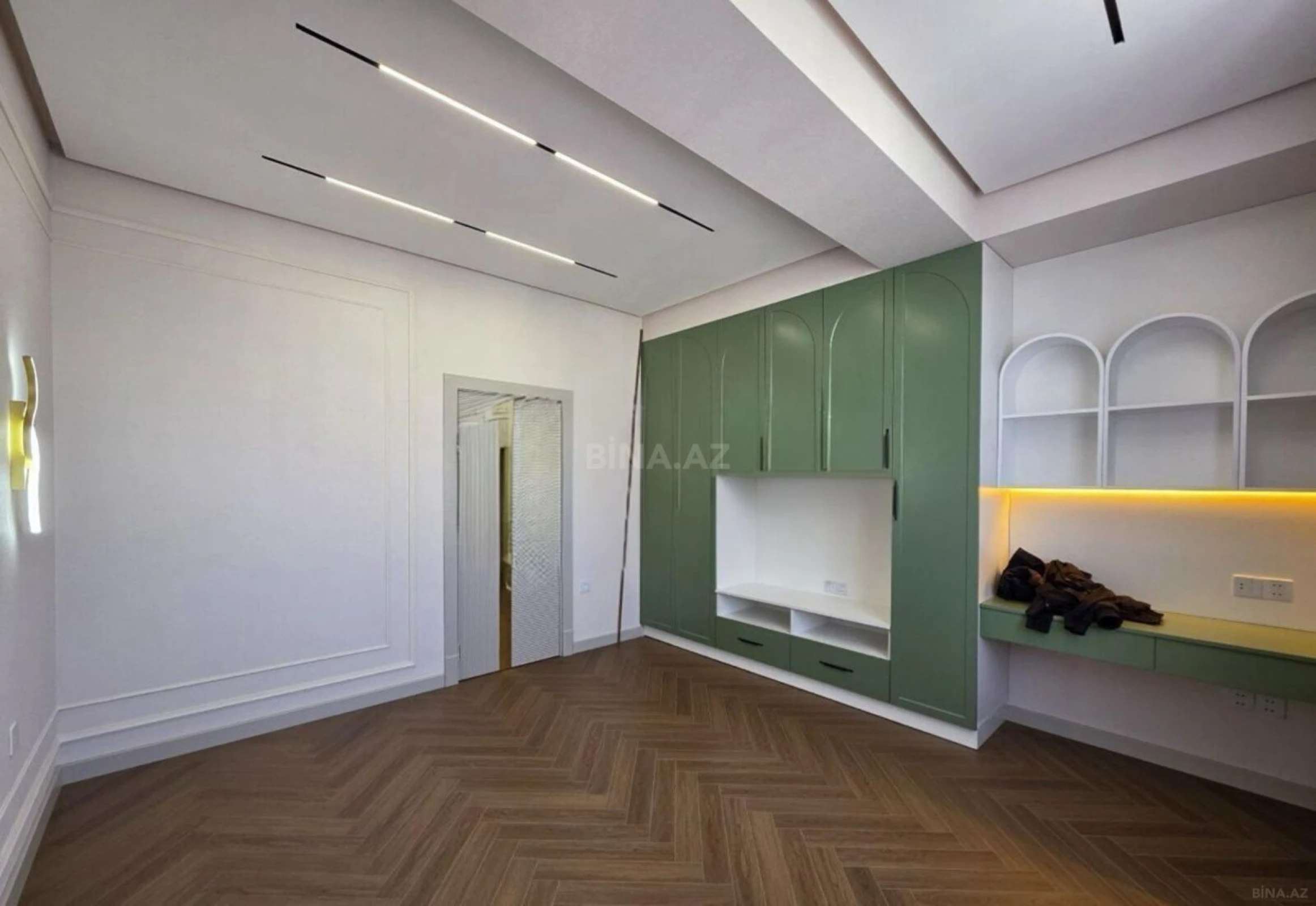 Satılır 3 otaqlı mənzil 114 m²