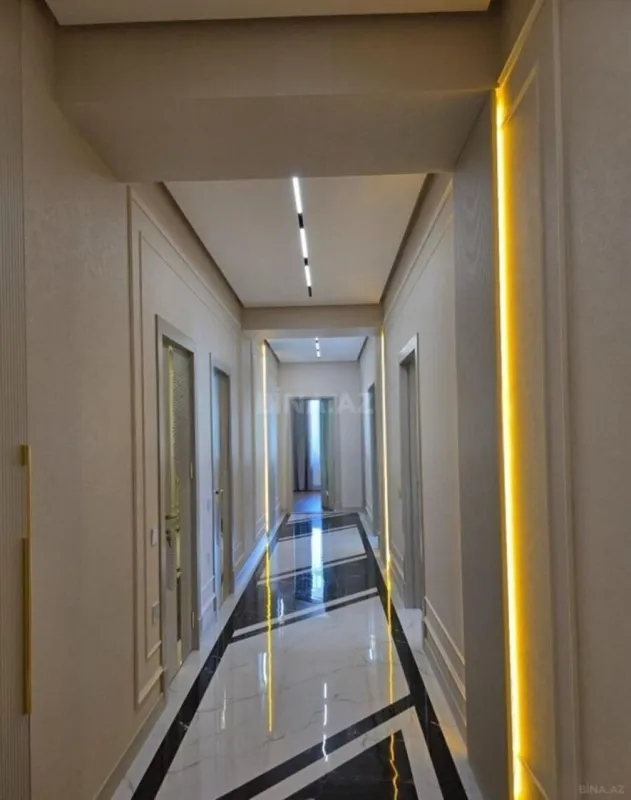 Satılır 3 otaqlı mənzil 114 m²