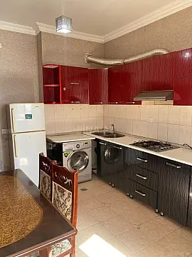 Kirayə verilir 2 otaqlı mənzil 70 m²