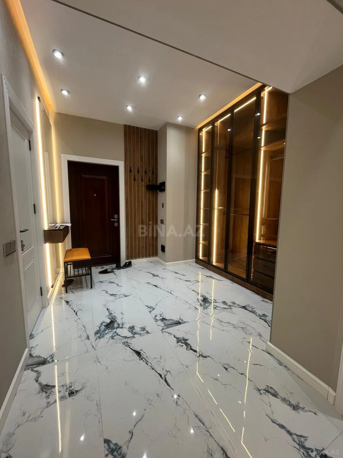 Satılır 2 otaqlı mənzil 65 m²