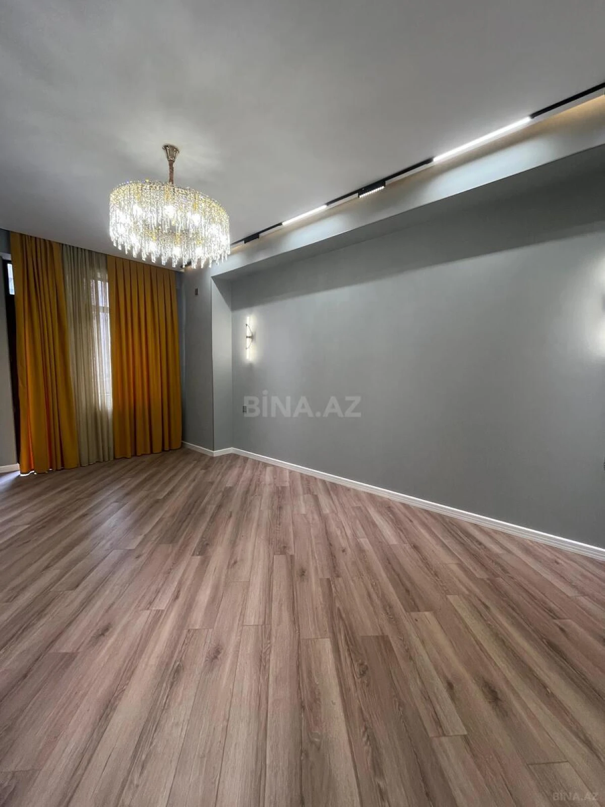 Satılır 2 otaqlı mənzil 65 m²