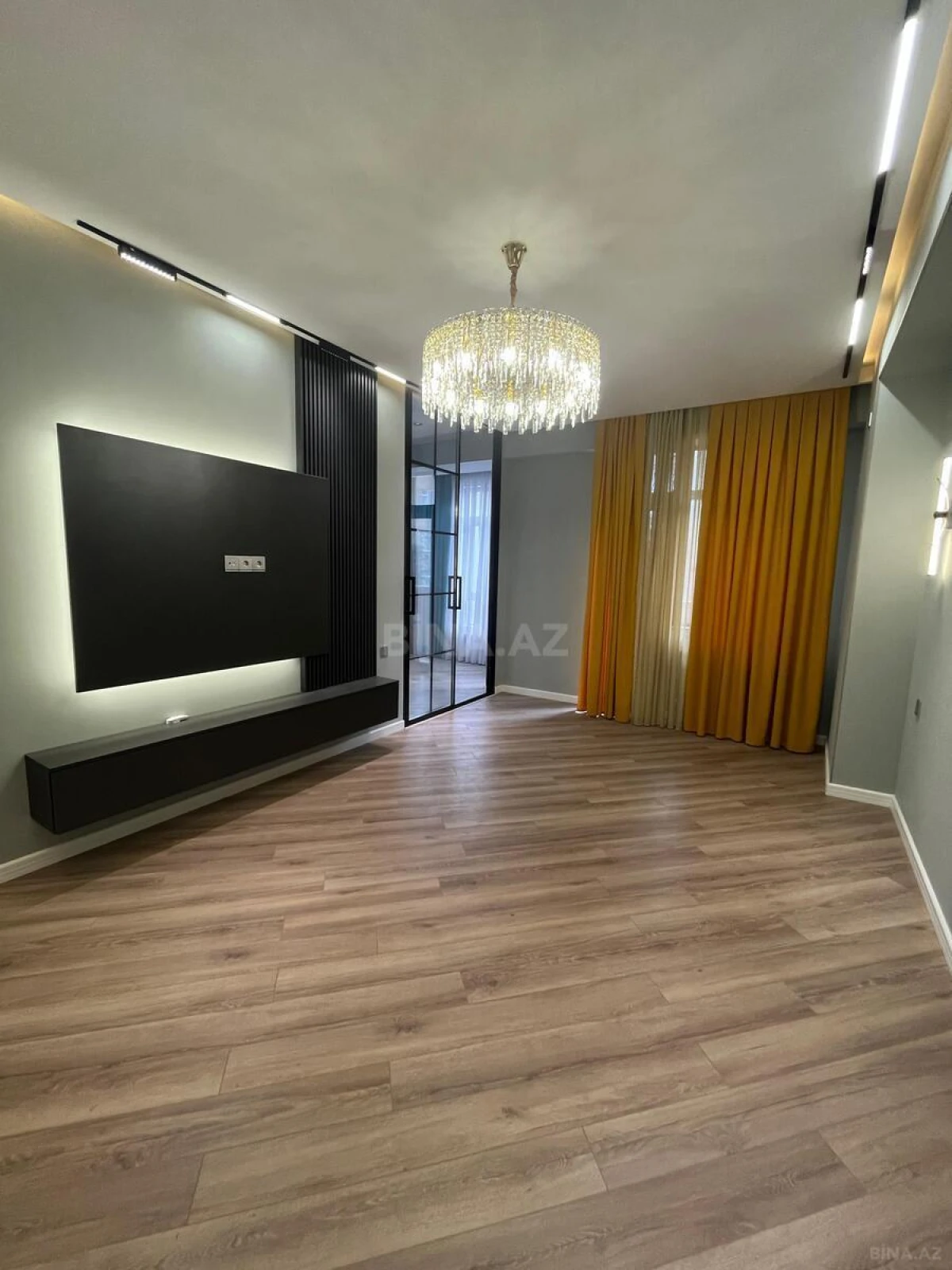 Satılır 2 otaqlı mənzil 65 m²