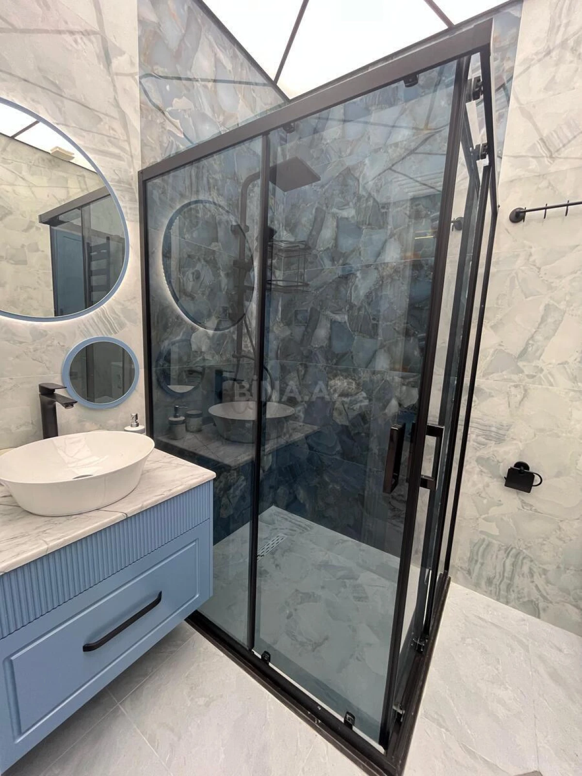 Satılır 2 otaqlı mənzil 65 m²