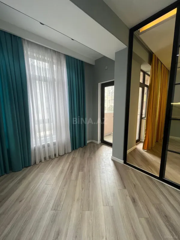 Satılır 2 otaqlı mənzil 65 m²