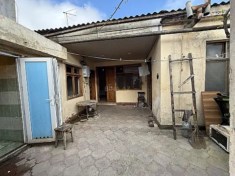 Satılır 2 otaqlı həyət evi 85 m² — Bakı, İnşaatçılar 2 otaq 85.00 m²