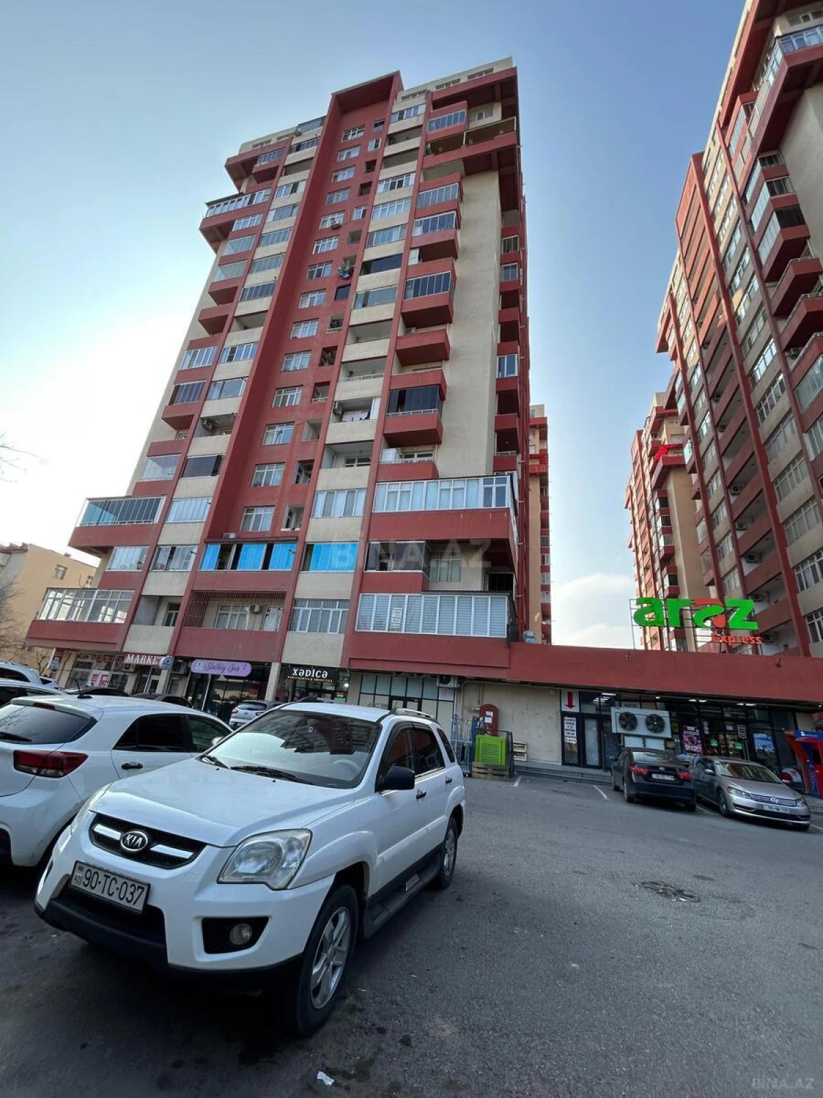 Satılır 3 otaqlı mənzil 70 m²