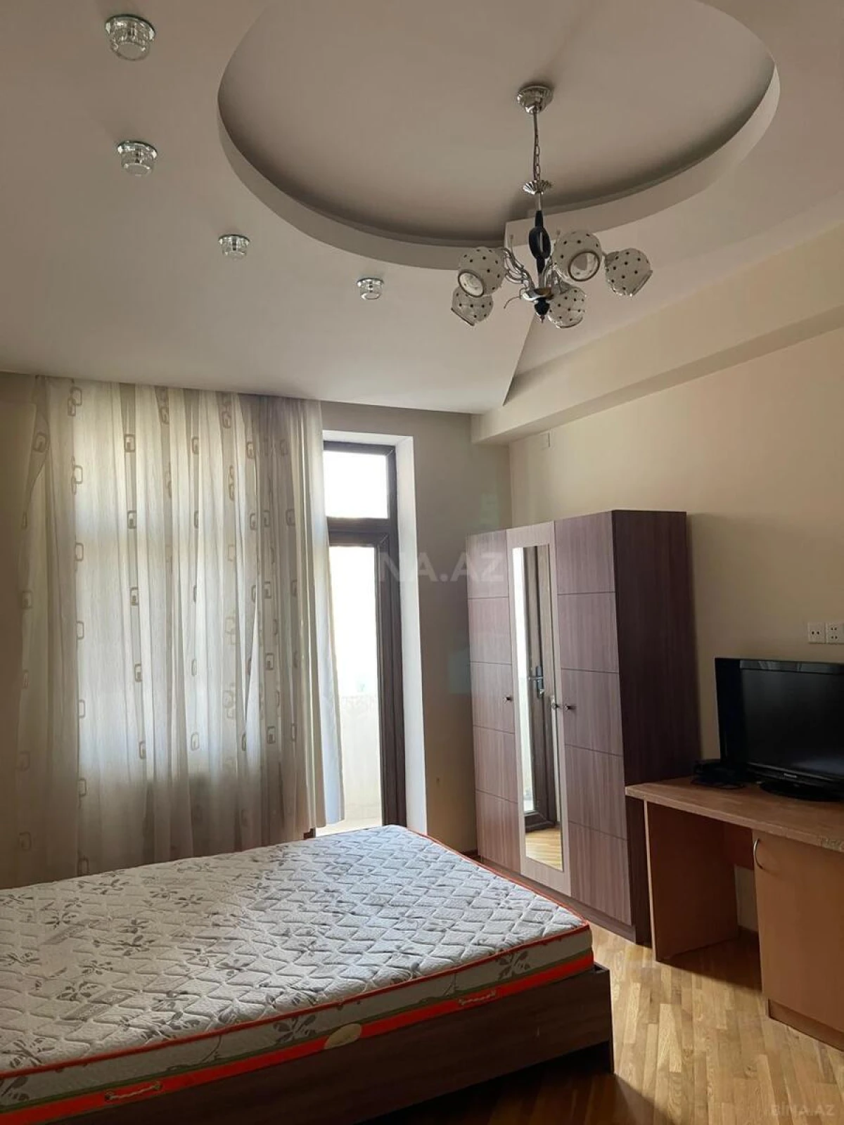 Satılır 3 otaqlı mənzil 105 m²