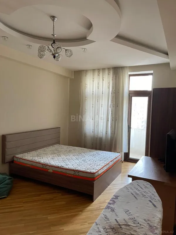 Satılır 3 otaqlı mənzil 105 m²