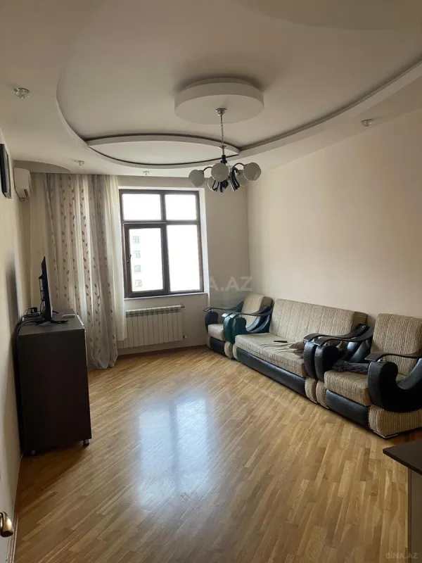 Satılır 3 otaqlı mənzil 105 m²