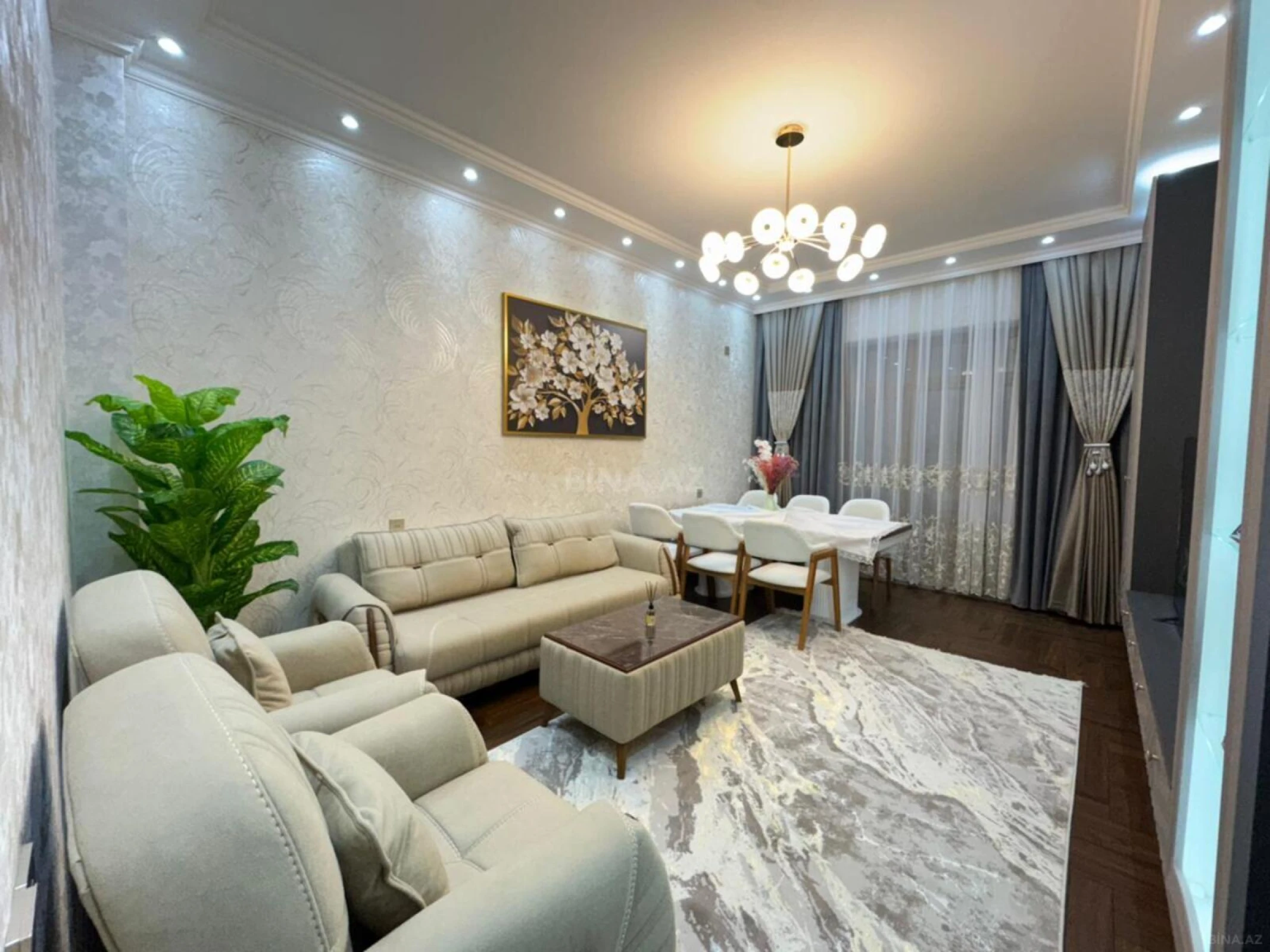 Satılır 3 otaqlı mənzil 108 m²