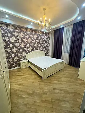 Kirayə verilir 3 otaqlı mənzil 115 m²