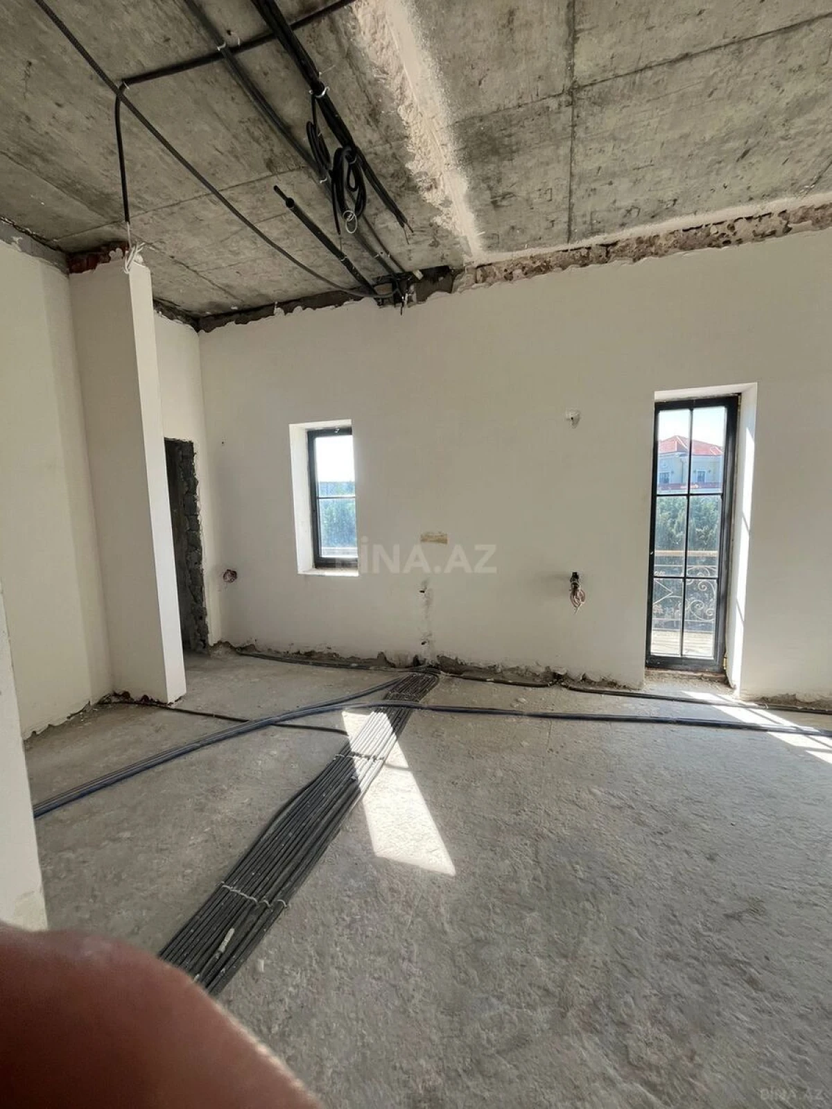 Satılır 6 otaqlı həyət evi 606 m²