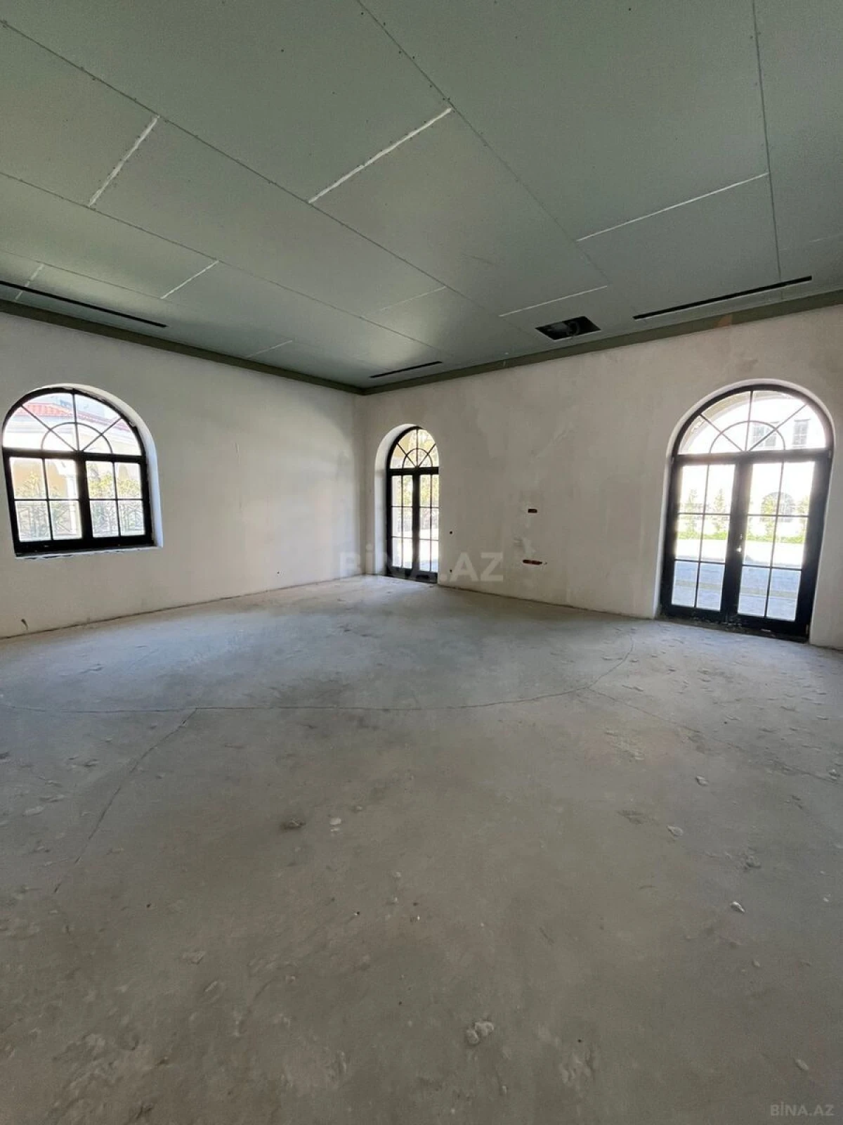 Satılır 6 otaqlı həyət evi 606 m²