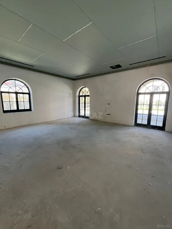 Satılır 6 otaqlı həyət evi 606 m²