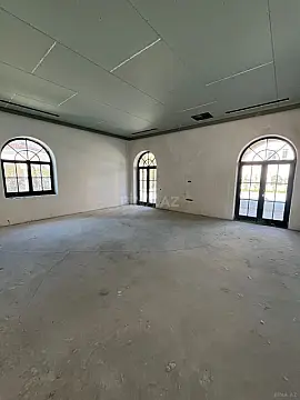 Satılır 6 otaqlı həyət evi 606 m²