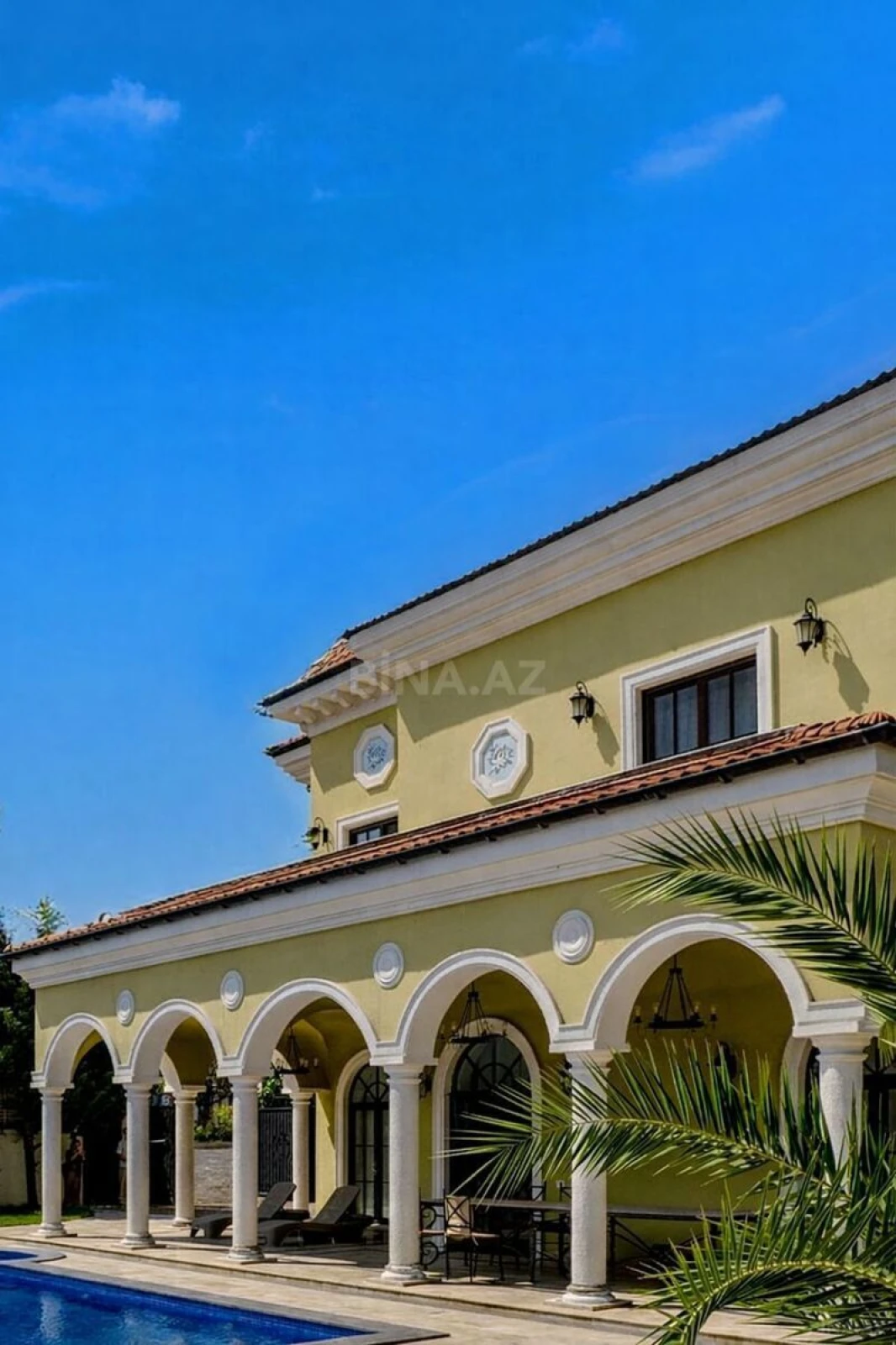 Satılır 6 otaqlı həyət evi 606 m²