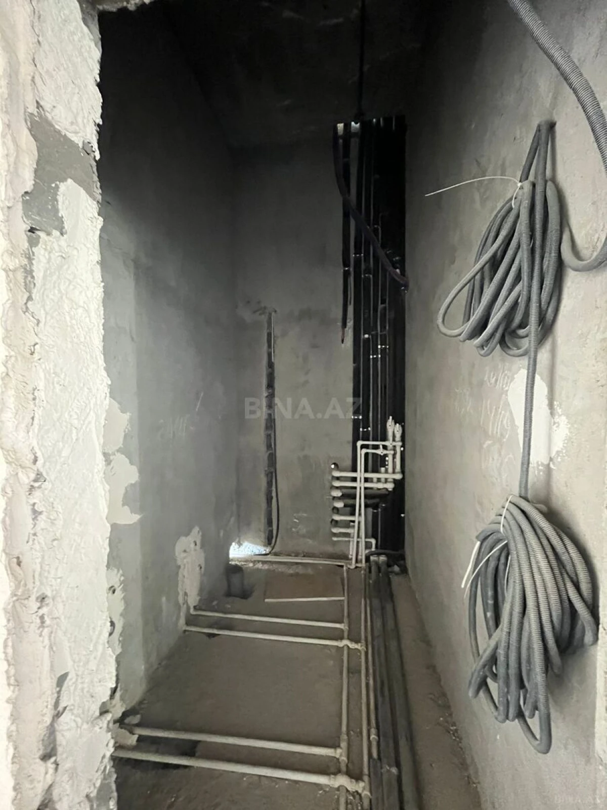 Satılır 6 otaqlı həyət evi 606 m²