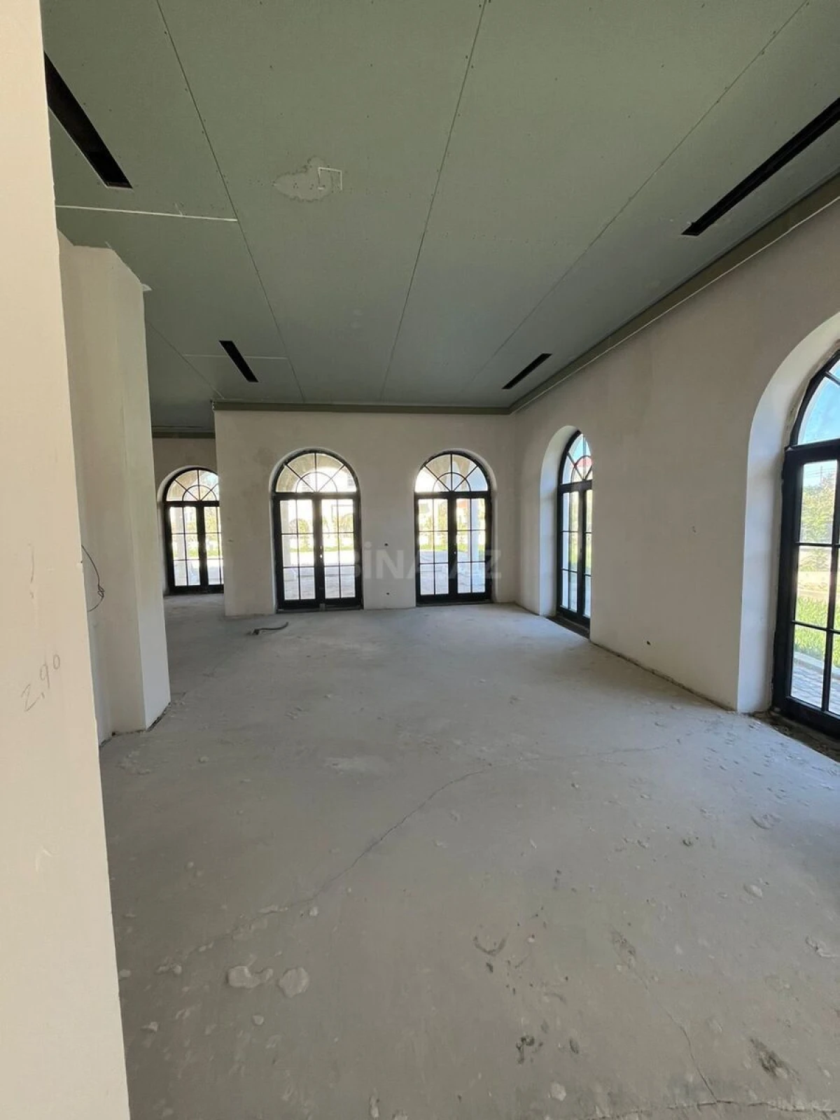 Satılır 6 otaqlı həyət evi 606 m²