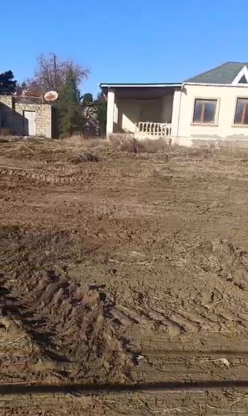 Satılır torpaq sahəsi 12 m²