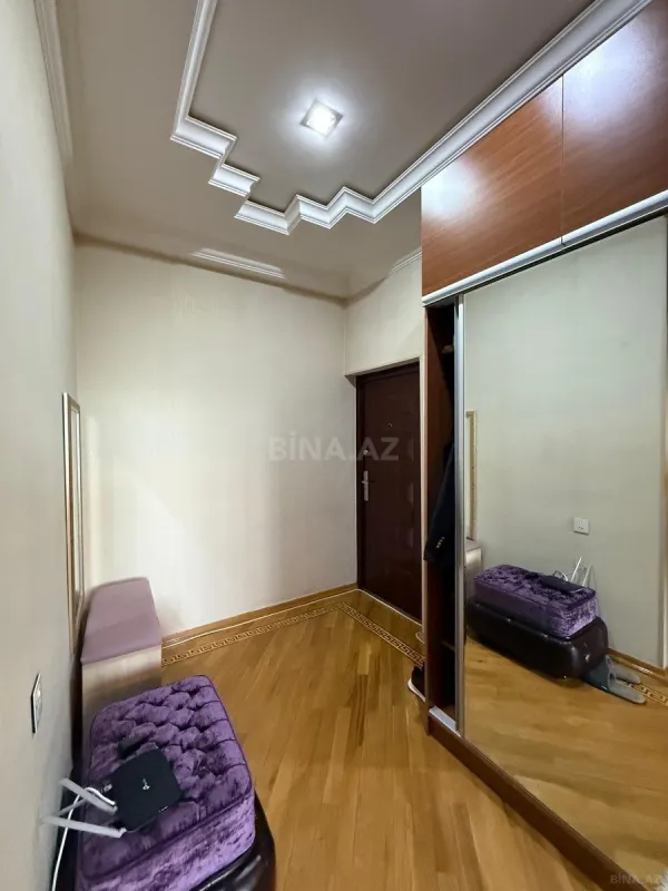 Satılır 3 otaqlı mənzil 110 m²