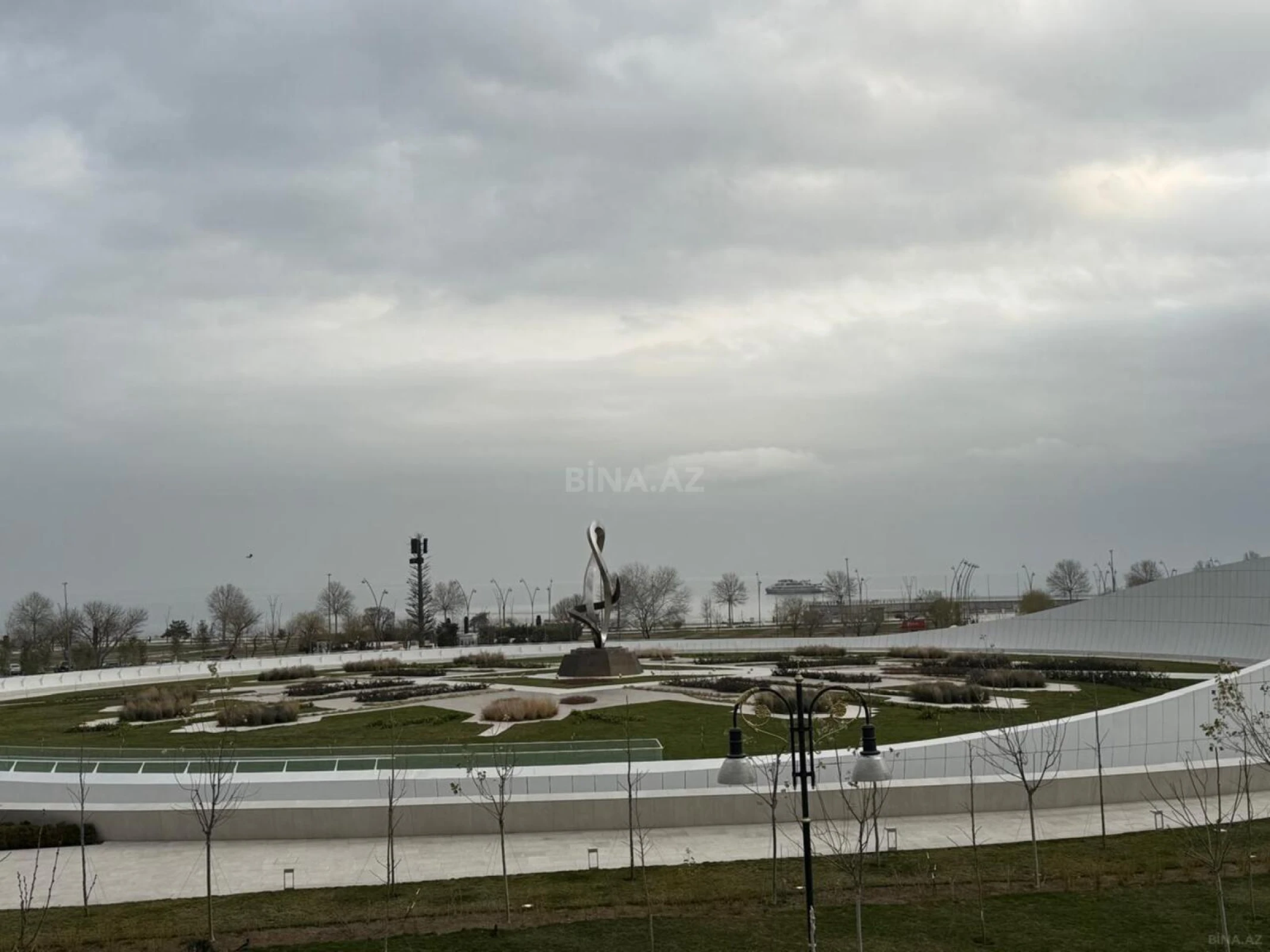 Satılır 3 otaqlı mənzil 75 m²