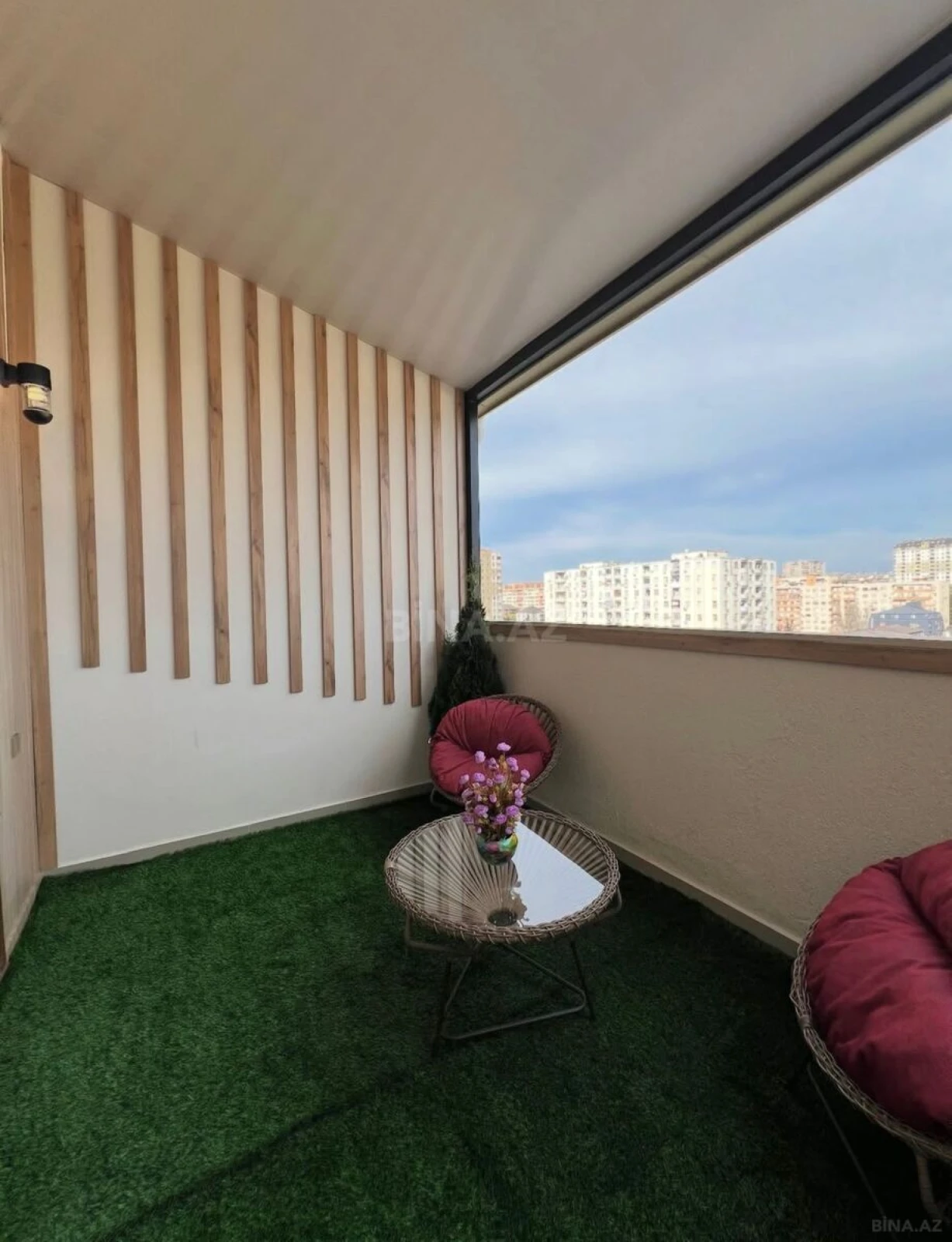 Satılır 3 otaqlı mənzil 106 m²