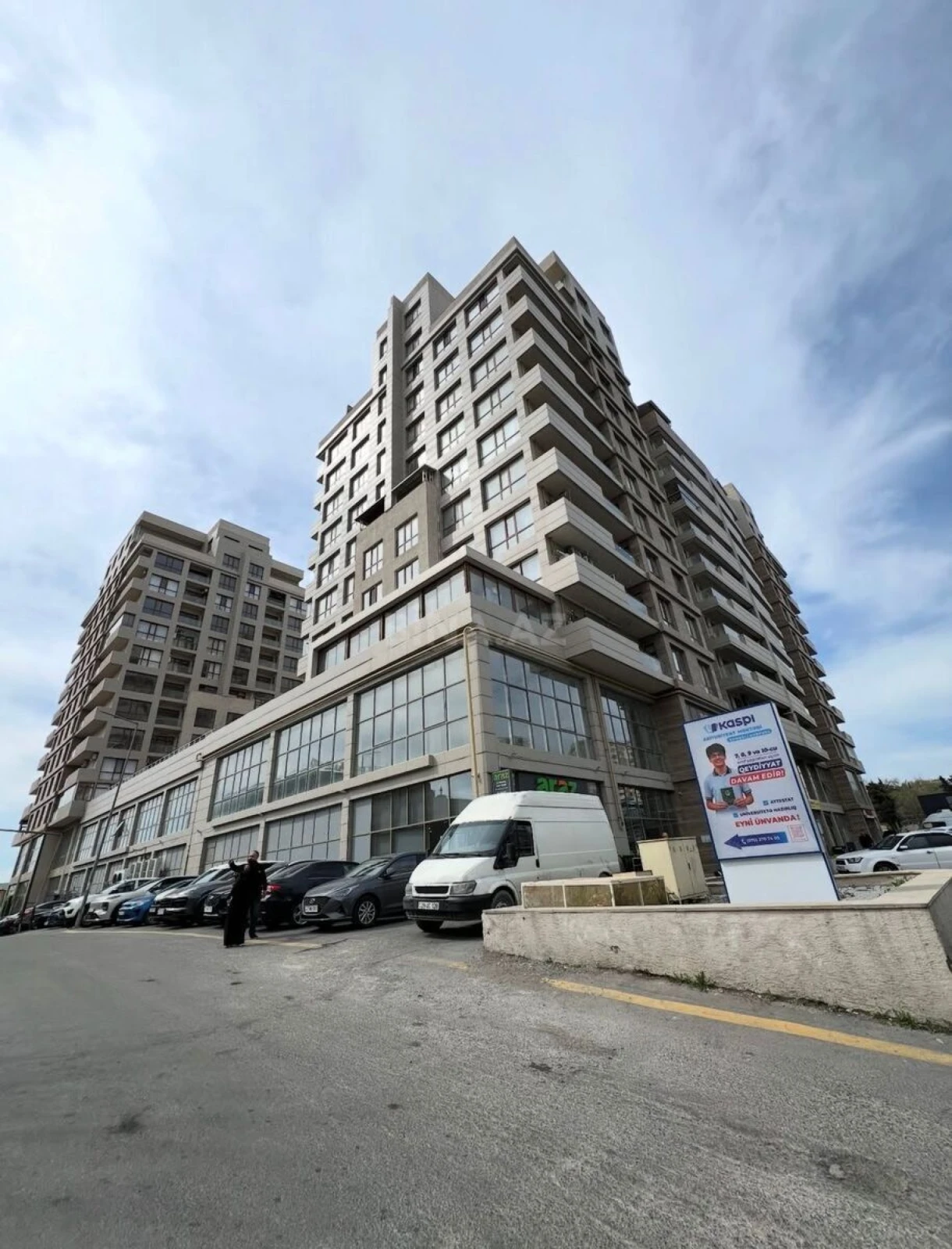 Satılır 3 otaqlı mənzil 106 m²