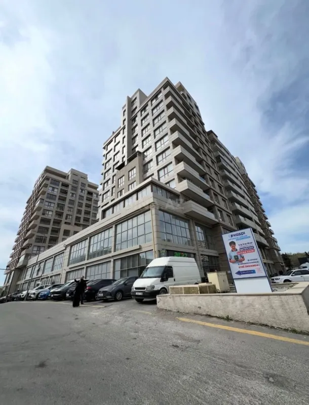 Satılır 3 otaqlı mənzil 106 m²