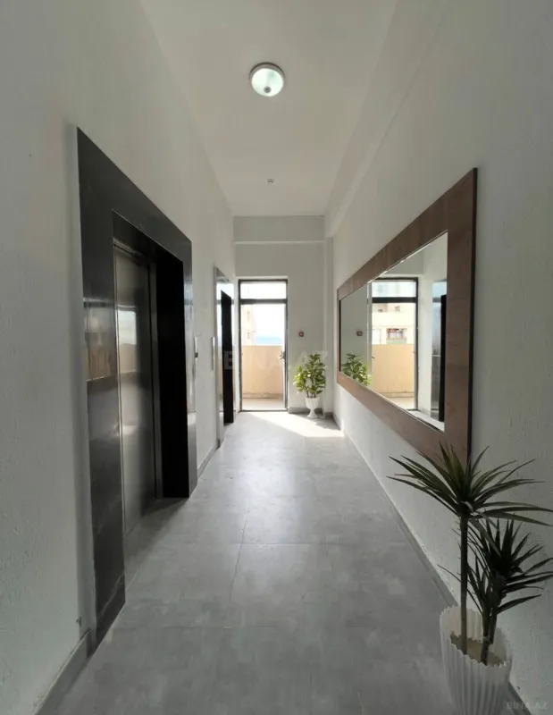 Satılır 3 otaqlı mənzil 106 m²