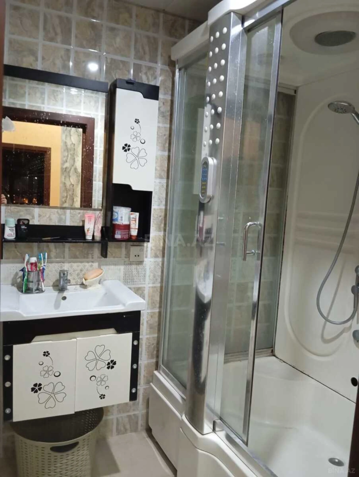 Satılır 3 otaqlı mənzil 115 m²