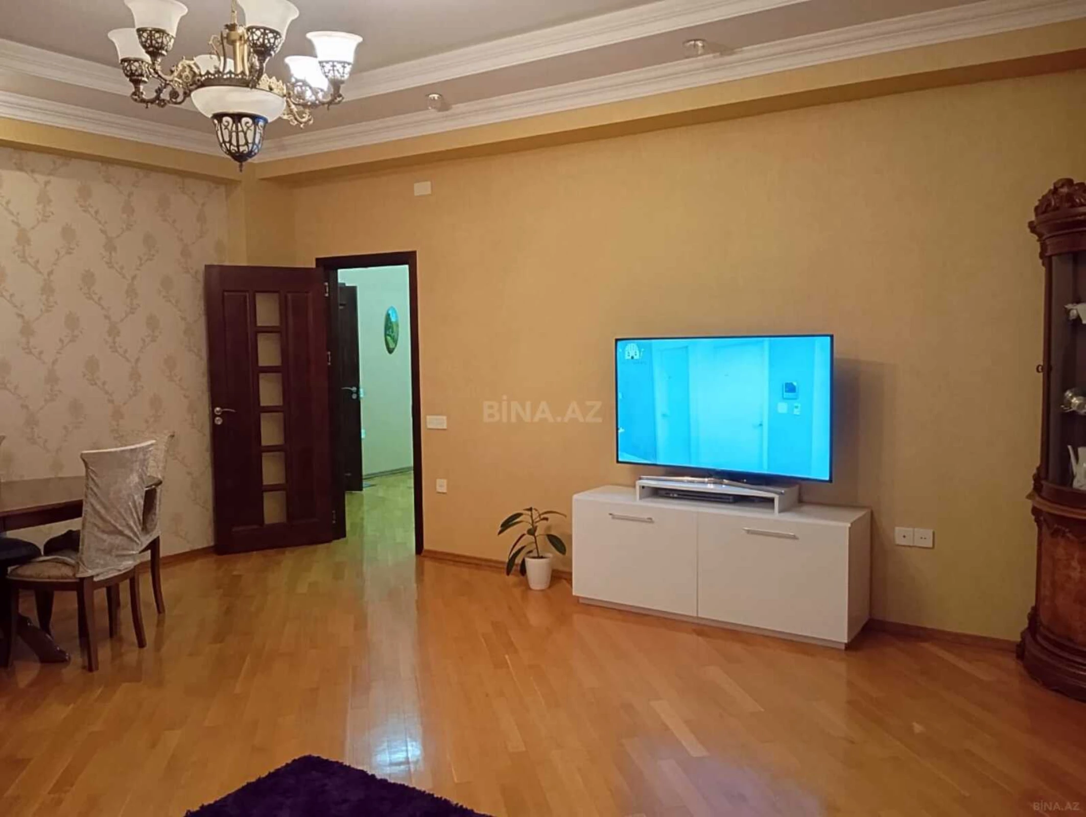 Satılır 3 otaqlı mənzil 115 m²