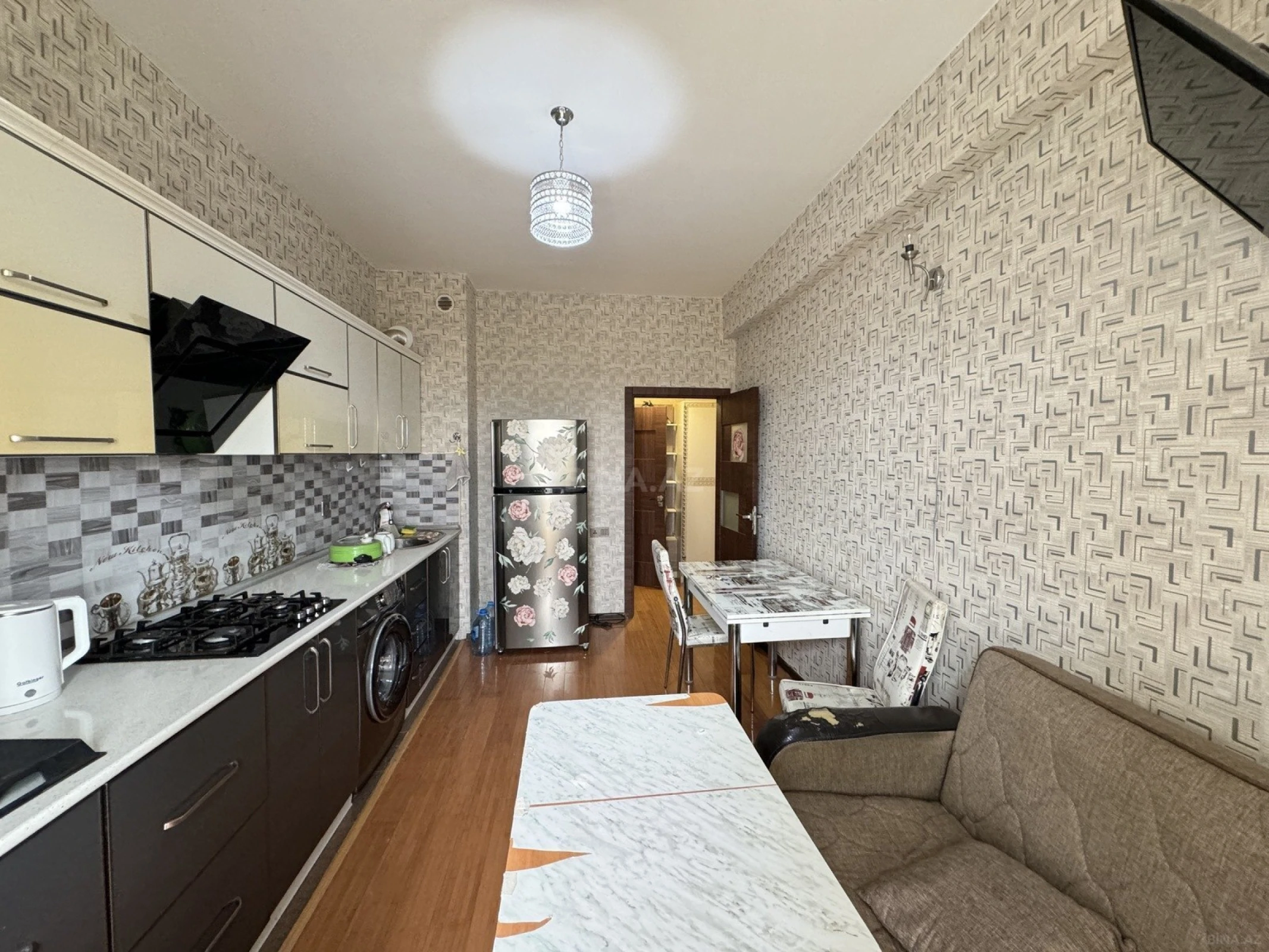 Kirayə verilir 2 otaqlı mənzil 68 m²